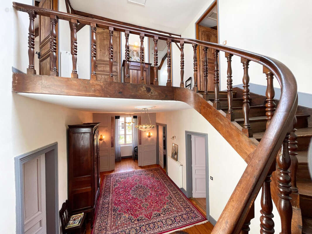 Ensemble immobilier avec Maison de maître, gîte, maison de gardien, piscine et jacuzzi - photo 6