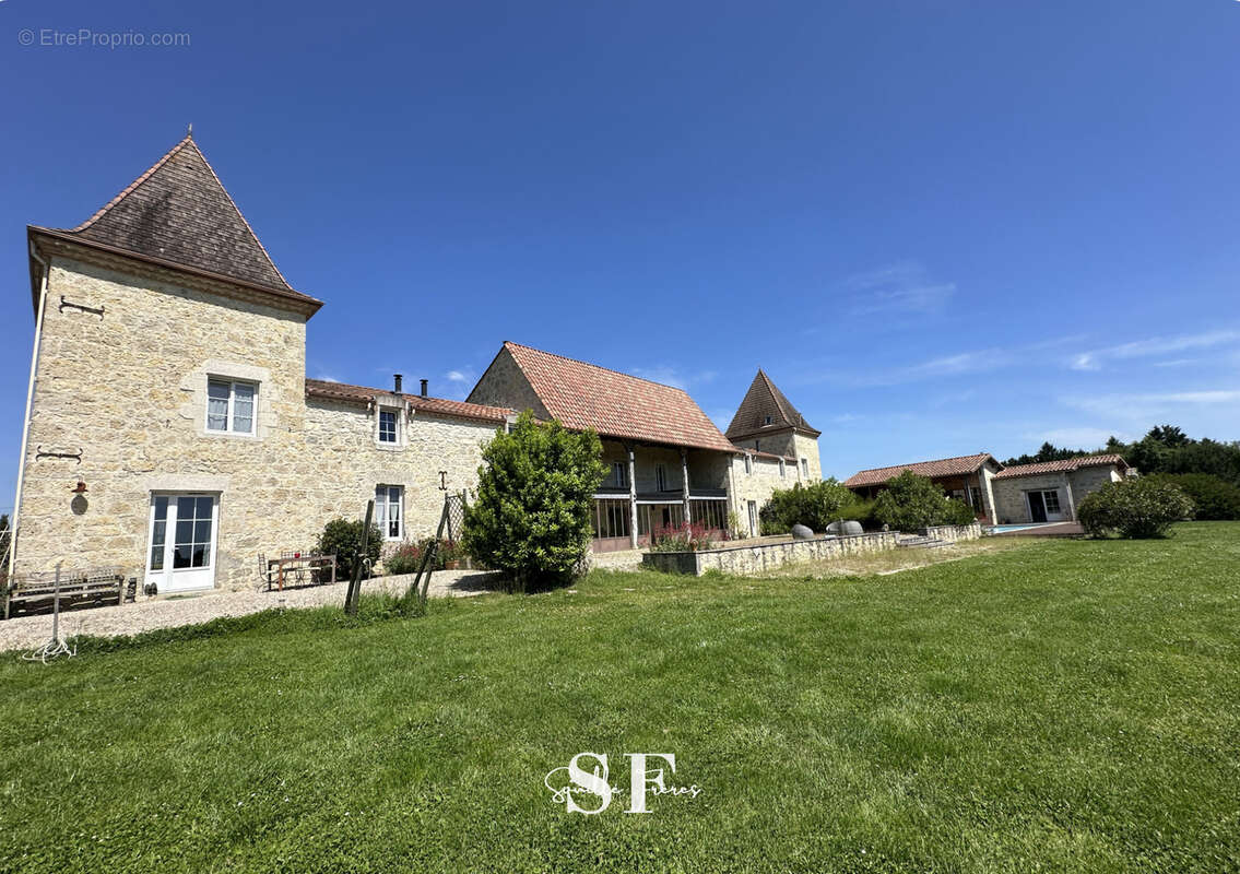 Maison à PRAYSSAS