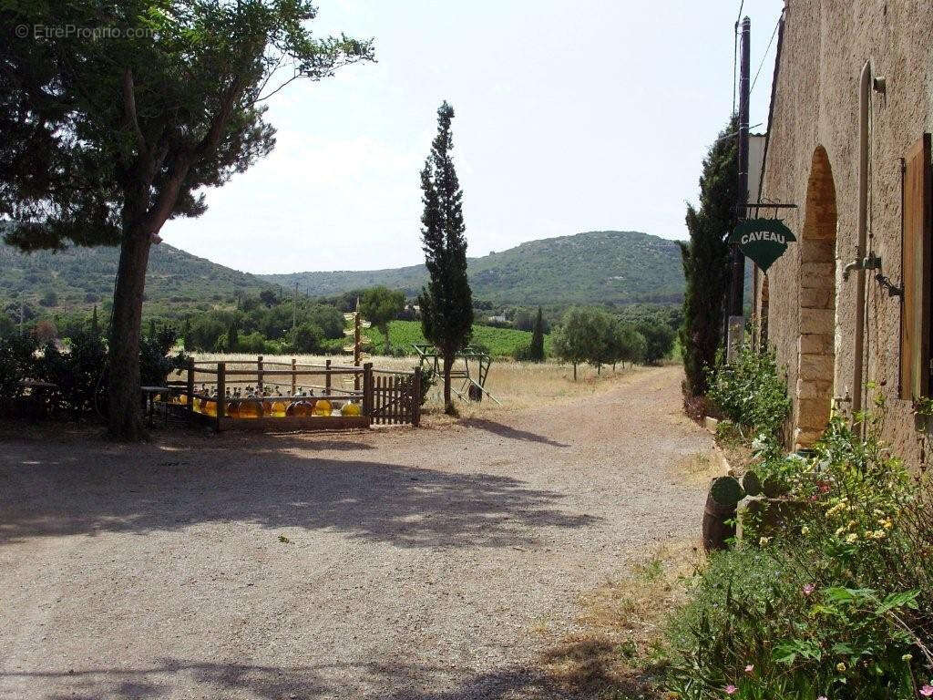 Maison à VIC-LA-GARDIOLE