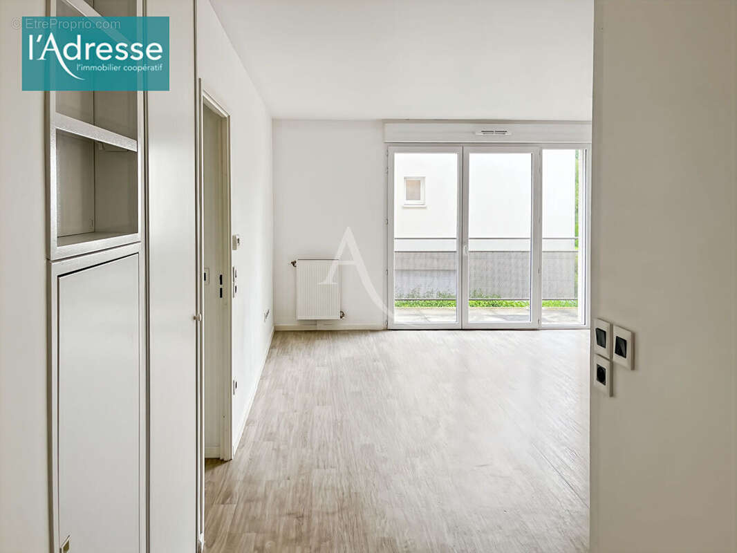 Appartement à HARDRICOURT