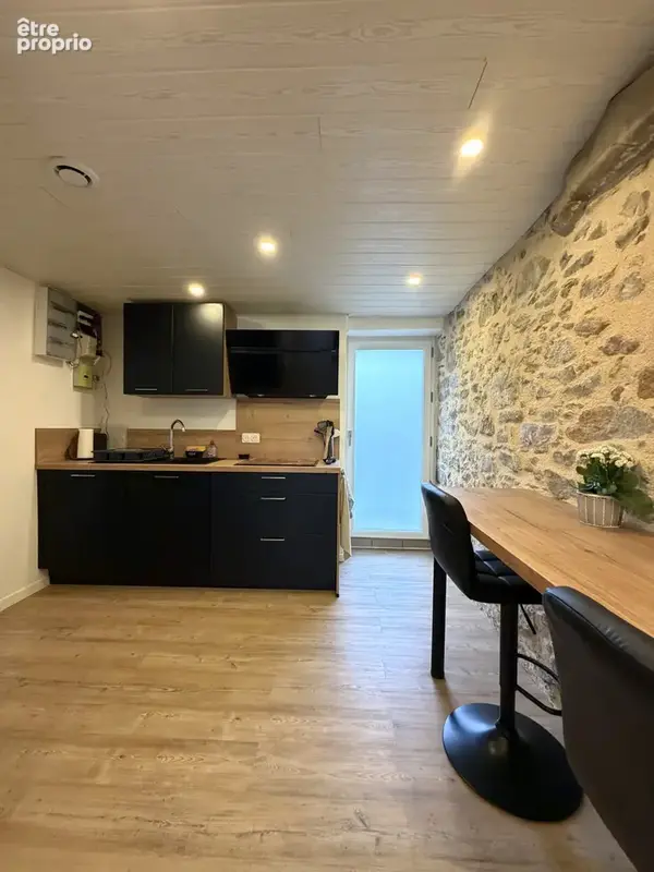 A 5 MIN D'AIZENAY, maison en pierres offrant 64 m2 hab et 248 m2 de terrain - photo 5