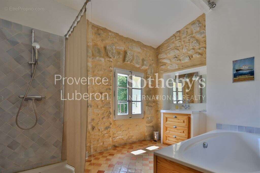 Maison à SAUMANE-DE-VAUCLUSE