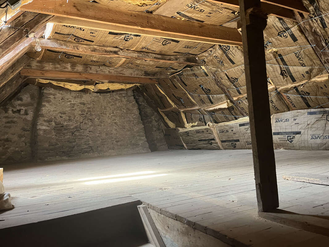 Maison à ANGLARDS-DE-SALERS