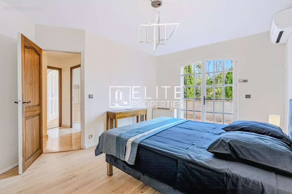 Maison de charme avec vue mer panoramique. piscine et dépendance - photo 25