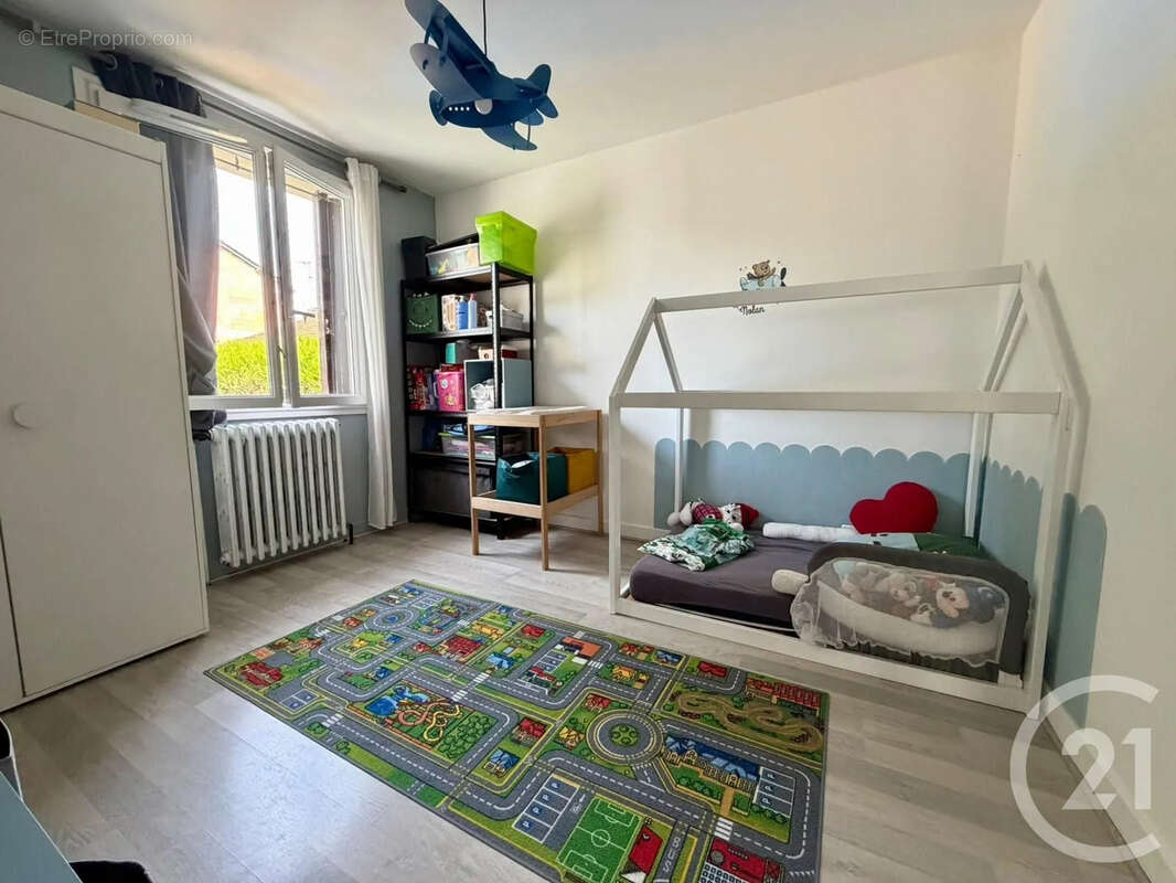 Maison 95 m² à Saint-Mard  - photo 8