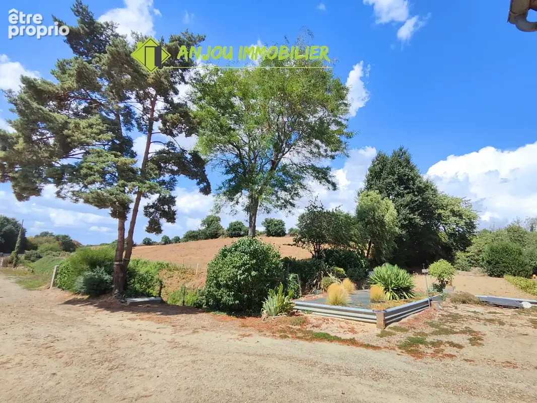 Maison de campagne avec dépendances et terrain - photo 14
