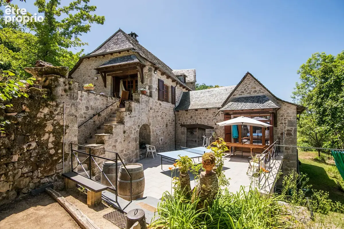 Ensemble en pierre d'exception aux portes de l'Aubrac : 4 maisons restaurées, piscine & patio - PROCHE ESTAING - photo 3