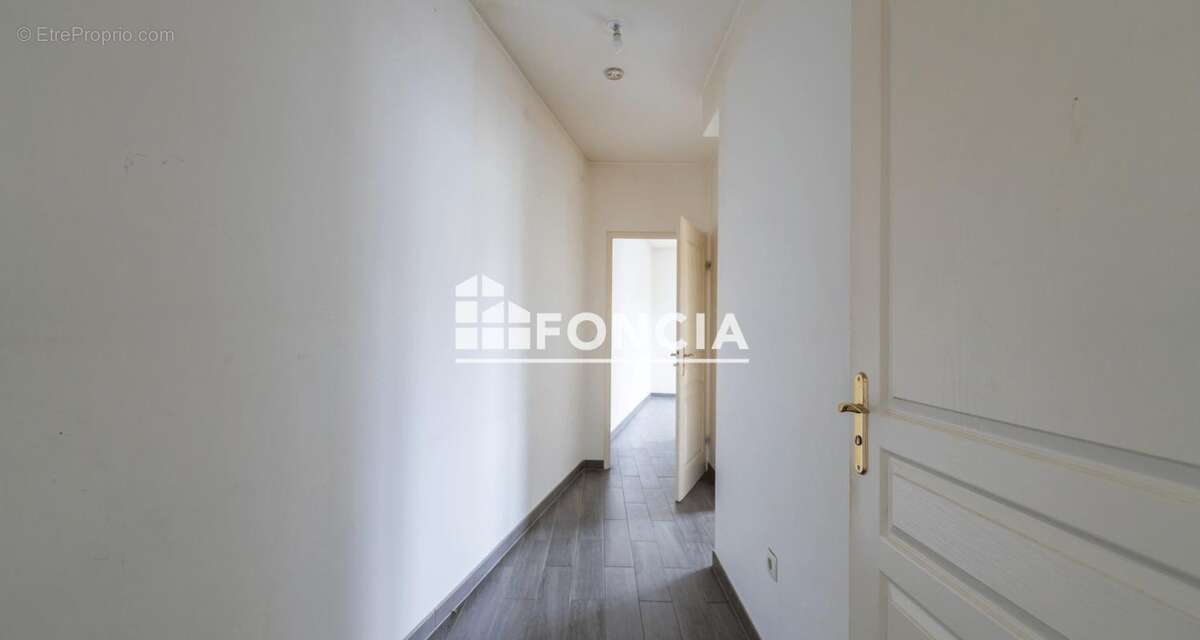 T3 de 77 m² avec balcon et parking en sous-sol à Villiers-sur-Marne - photo 9
