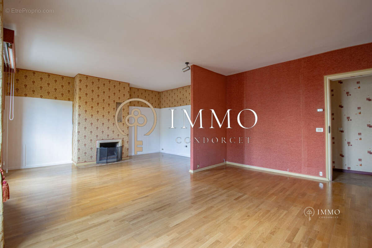 Appartement à PARIS-10E