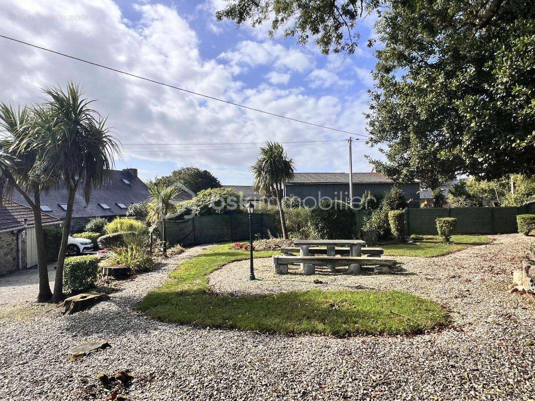 Maison à SAINT-COULITZ