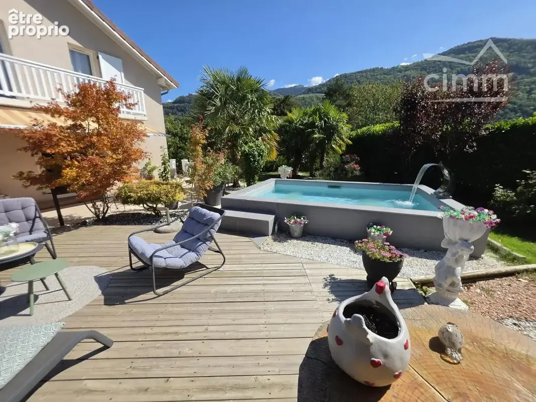 Villa individuelle de 149 m² avec piscine, espace indépendant et jardin arboré de 750 m² - photo 2