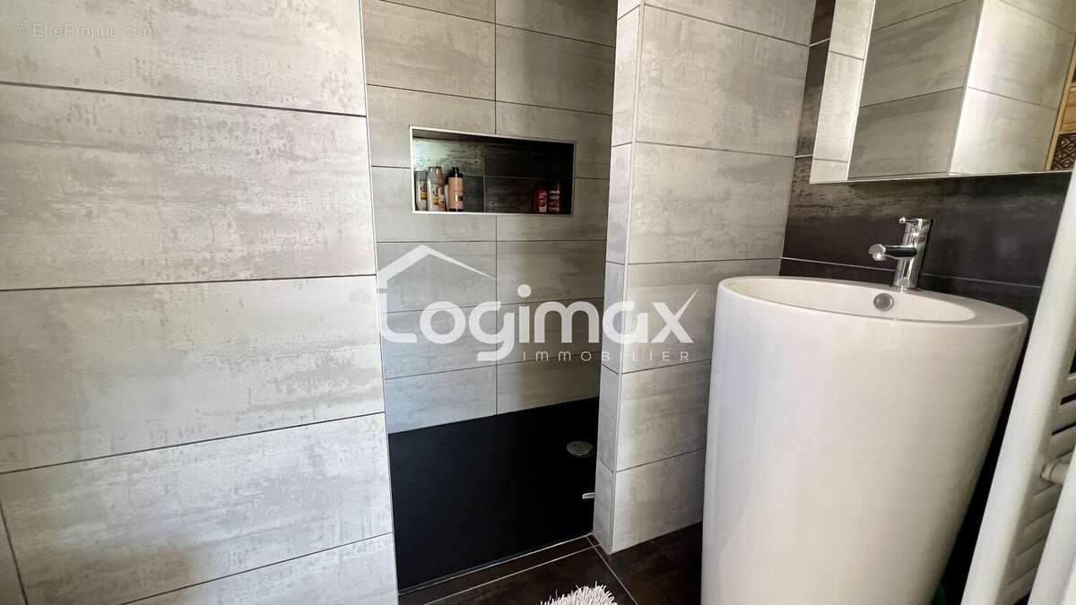 Maison 140 m² à Angoulins  - photo 9