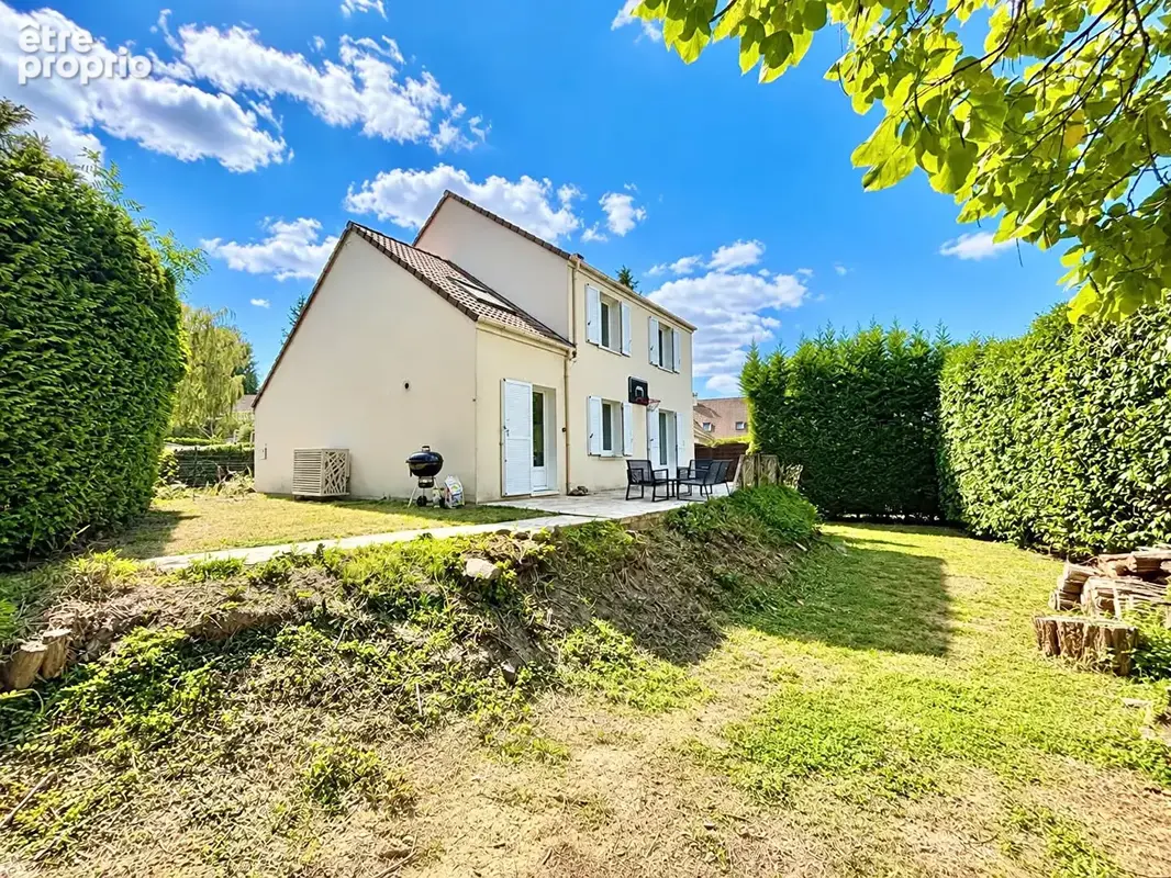 Photo Maison à Saint-Germain-Les-Arpajon au prix de 365 000€