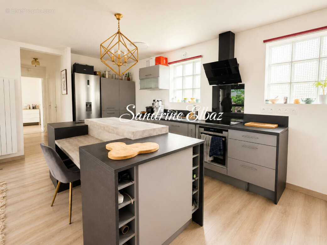 Appartement à PARIS-20E