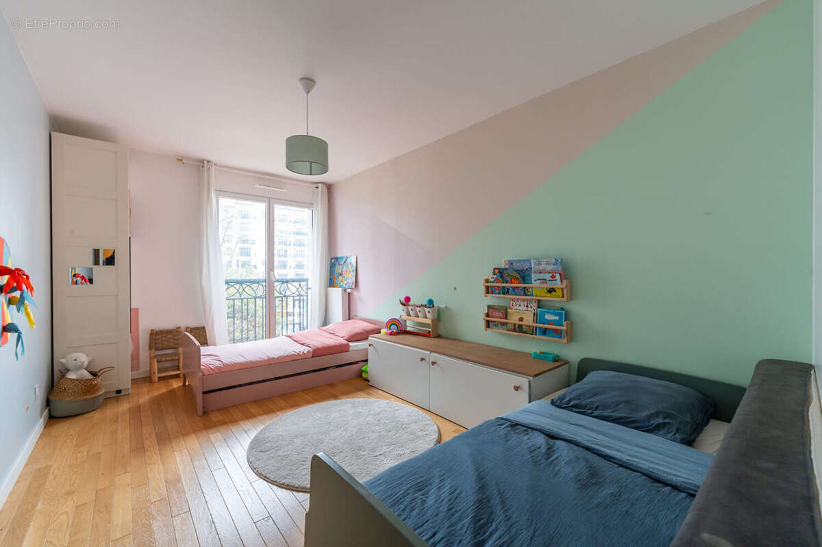 Appartement à SURESNES