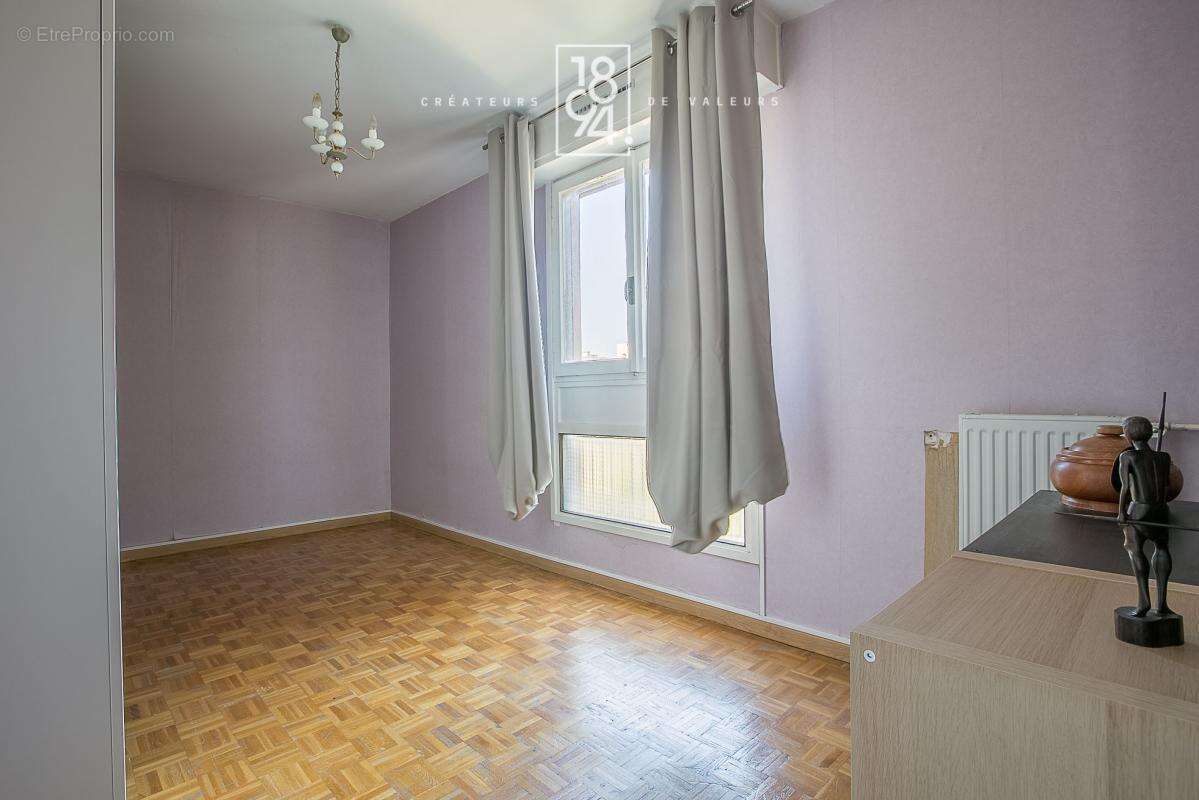 Appartement à MARSEILLE-12E