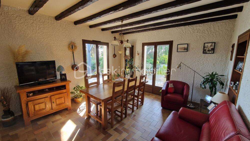 Maison plain pied - 4 chambres - veranda - grand garage - parc arbore - photo 16