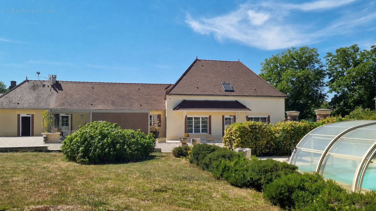 Maison à BUTTEAUX