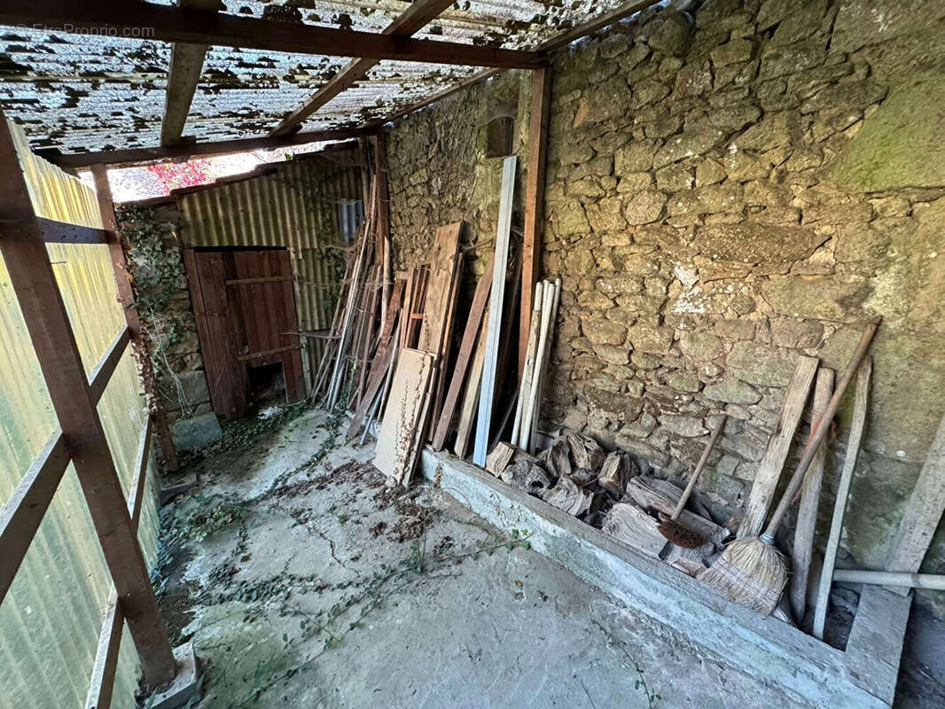 Maison à CHATEAUPONSAC