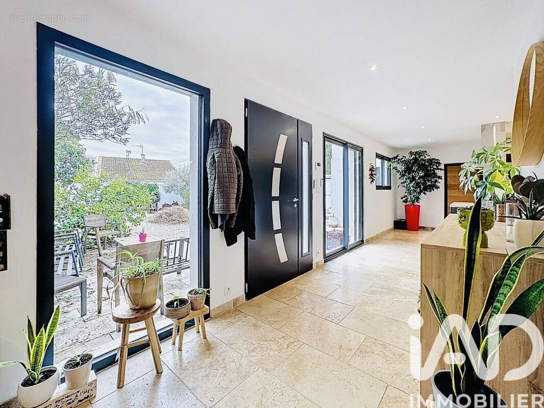 Photo 1 - Maison à ARLES