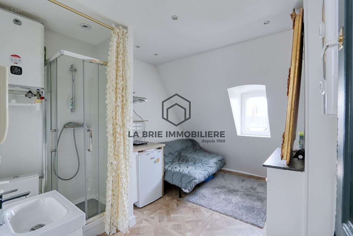 Appartement 9 m² à Paris-8e  - photo 3