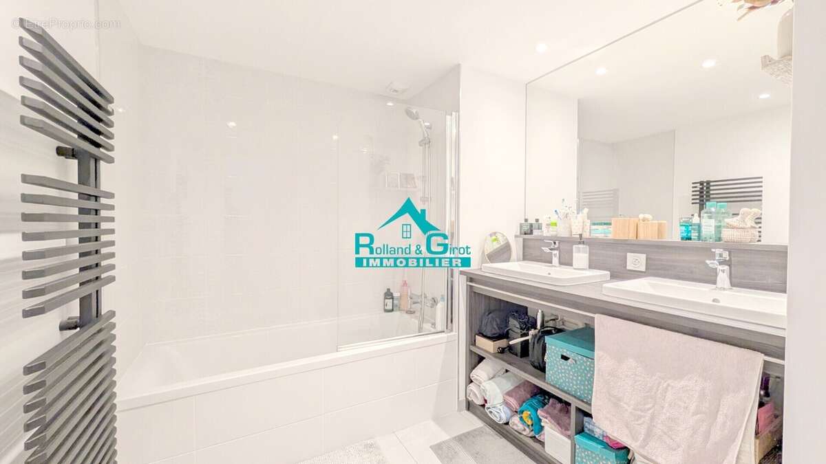 Appartement à NOYAL-SUR-VILAINE