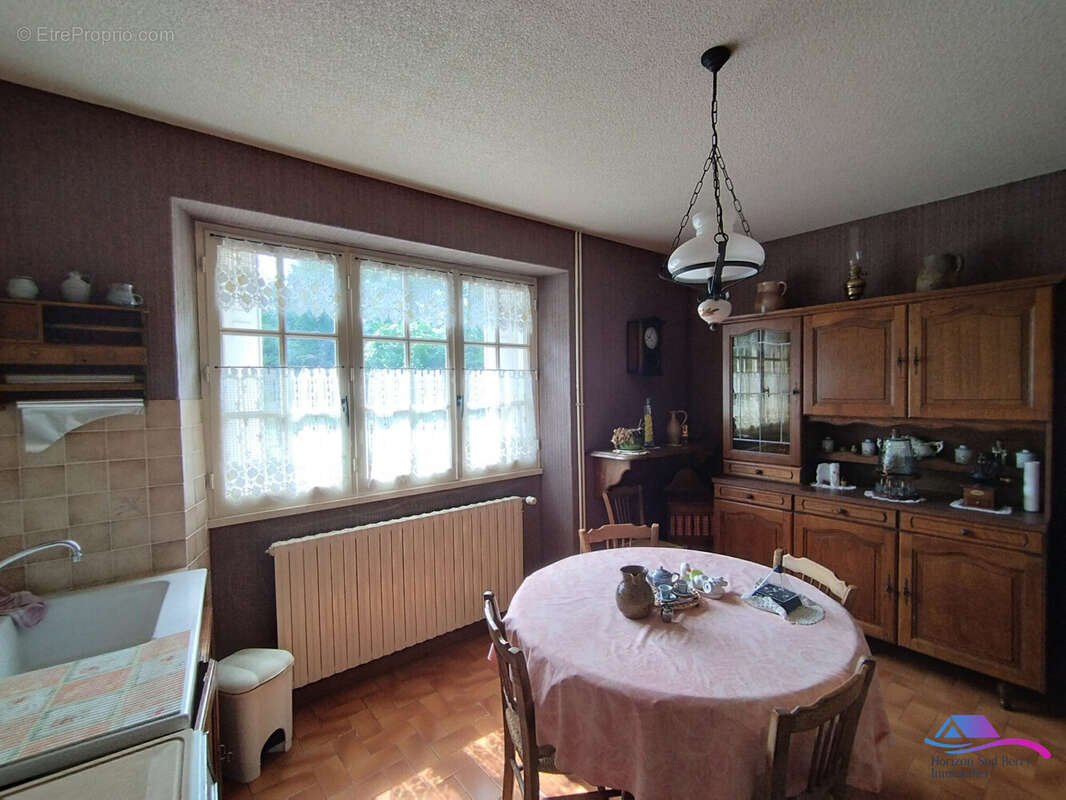 CUISINE - Maison à CHAMPILLET