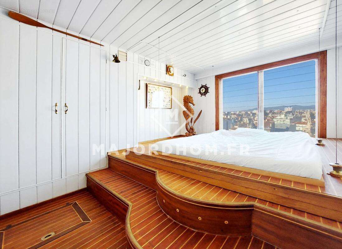 Appartement à MARSEILLE-6E