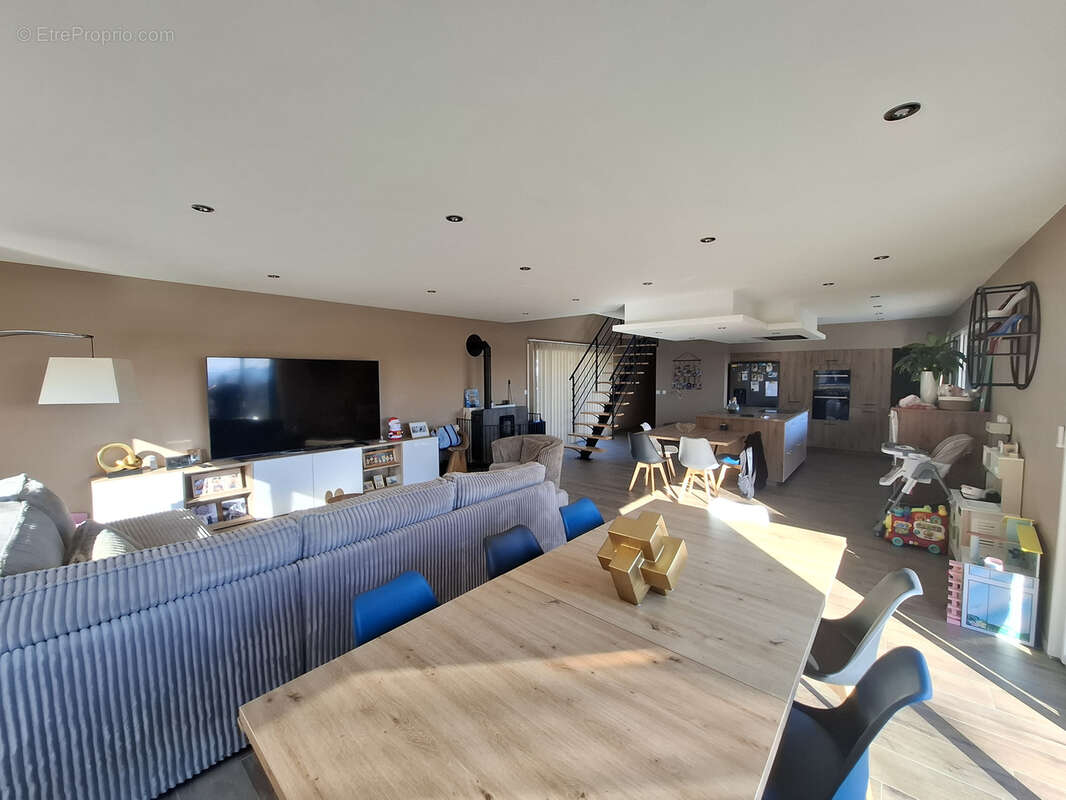 Maison à SAINT-PIERRE-DE-BOEUF