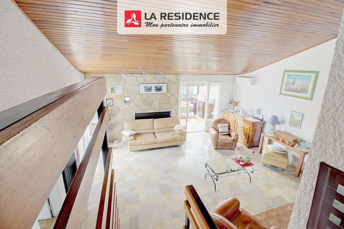 Maison à SARTROUVILLE