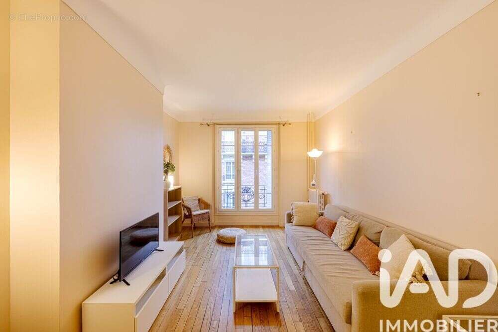 Photo 2 - Appartement à COURBEVOIE