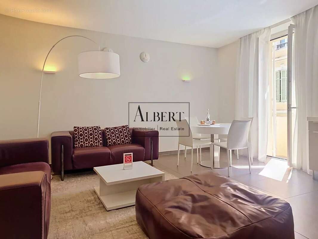 Cannes Centre – Superbe 2 Pièces à deux pas de la Croisette et de la rue d’Antibes - photo 5