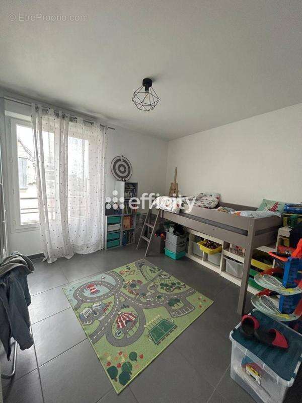 Appartement à ROSNY-SOUS-BOIS