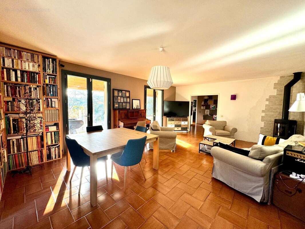 Photo 5 - Maison à LA BASTIDE-DES-JOURDANS