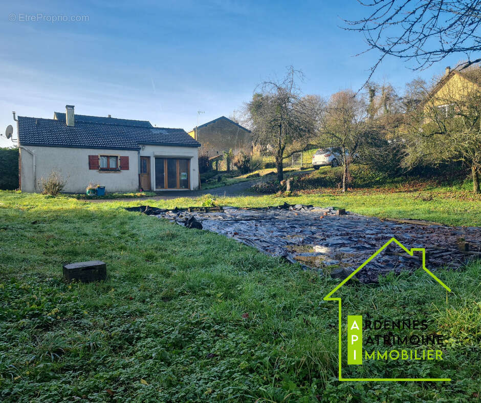 Maison à SAPOGNE-ET-FEUCHERES