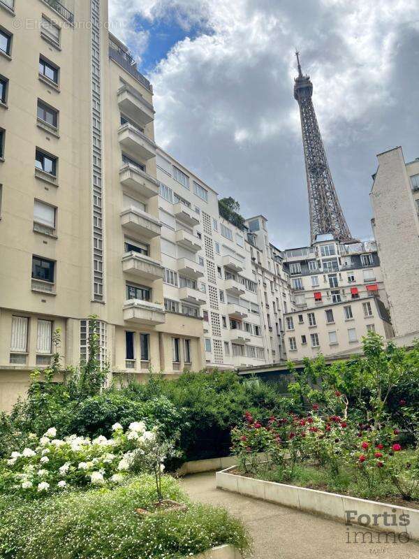 Appartement à PARIS-7E