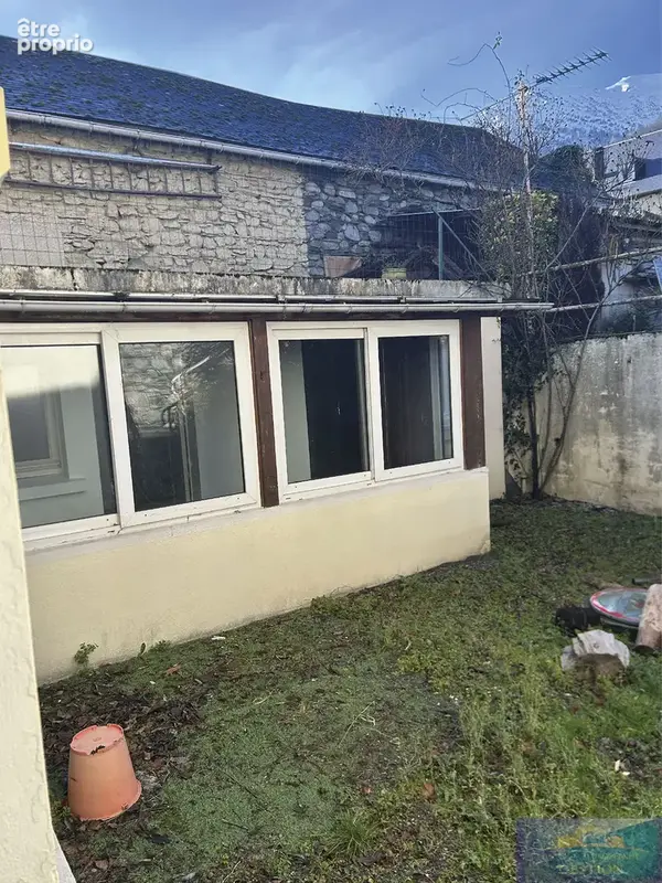 Maison avec 2 appartements garage terrasse et jardin - photo 8