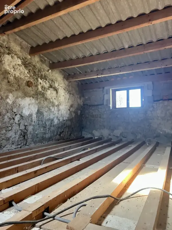 Maison de village avec terrain de plus d'un hectare et dépendance à rénover - photo 23