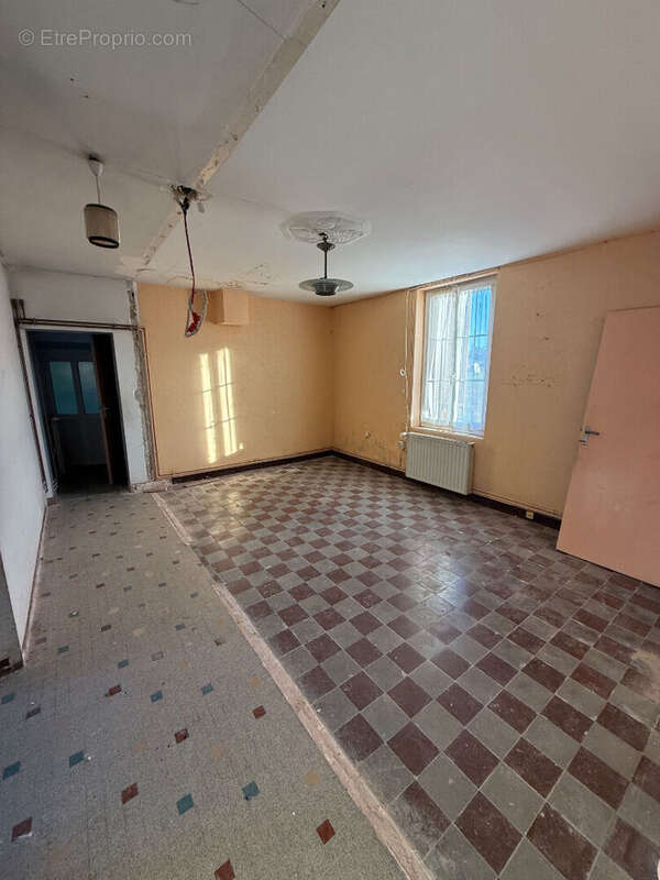 Maison à BEAUFORT-EN-VALLEE