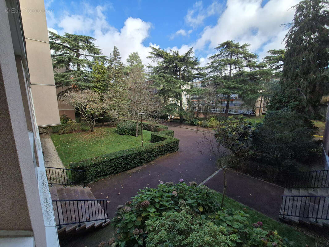 Appartement à VELIZY-VILLACOUBLAY