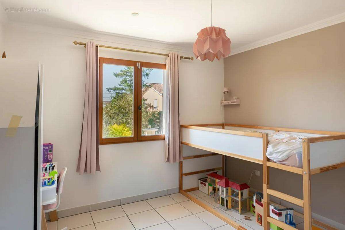 Maison familiale à Ternay, calme et écologique - photo 9
