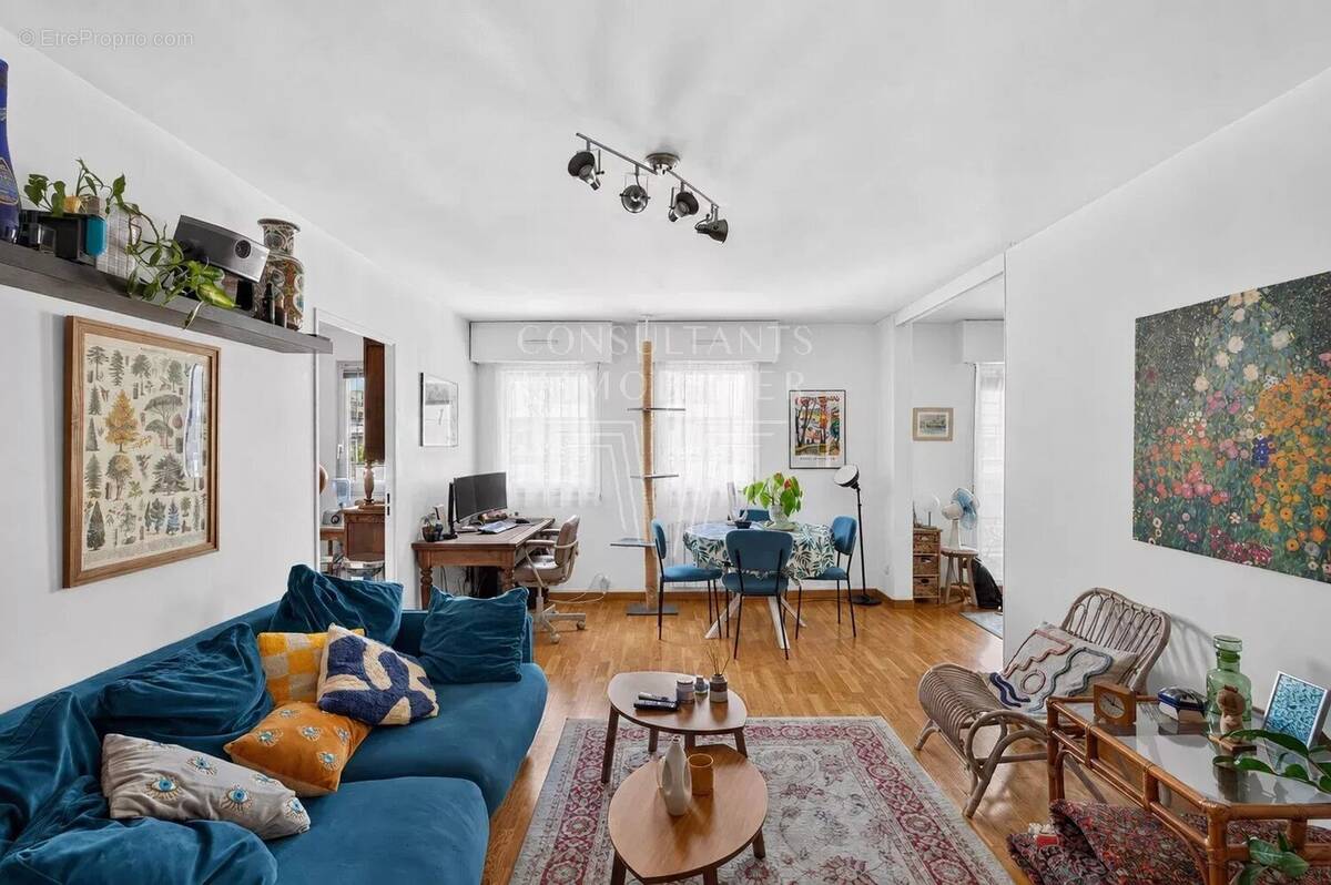 Appartement à LEVALLOIS-PERRET