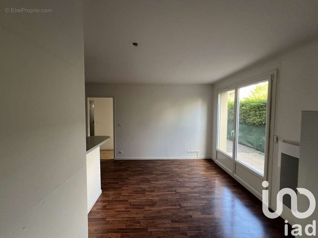 Photo 9 - Appartement à SAINT-GERMAIN-LES-CORBEIL