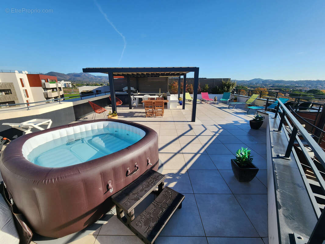 Appartement à FREJUS