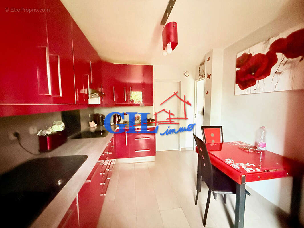 Maison à SAVIGNY-LE-TEMPLE