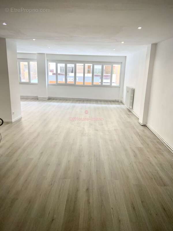 Commerce à MARSEILLE-3E