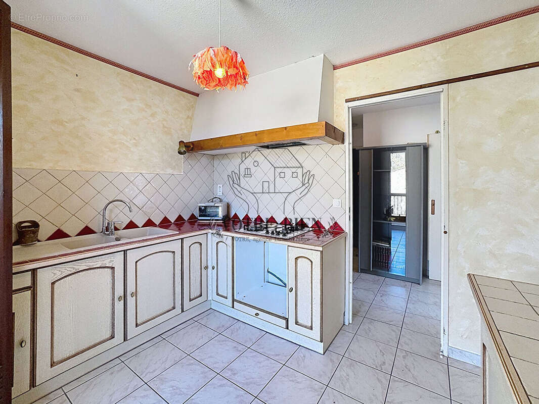 Appartement Manosque 4 pièce(s) 83.05 m2 - TERRASSE - CAVE - STATIONNEMENT - photo 7