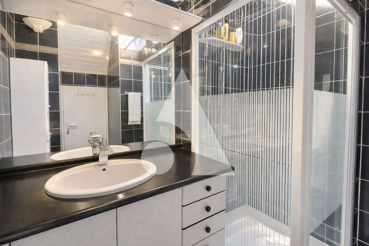 Appartement à FREPILLON