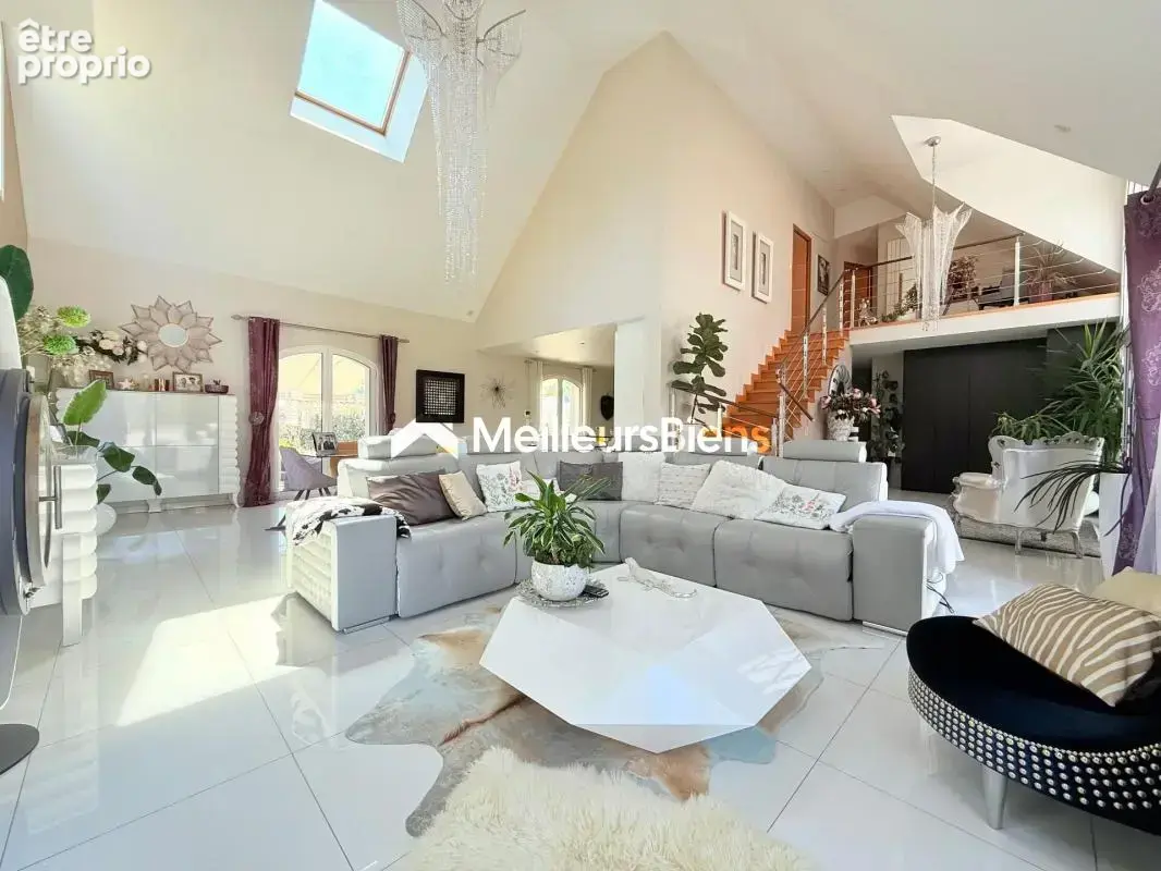 Maison 250 m² à Luzarches, 5 chambres et sous-sol aménagé - photo 7