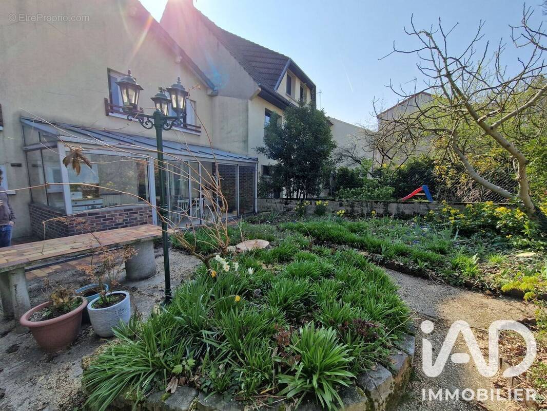 Photo 1 - Maison à MONTREUIL